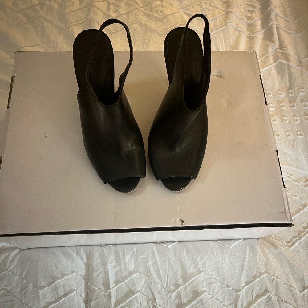 Elegant Michael Kors Black Women's Slingback Shoes. Size 8.5